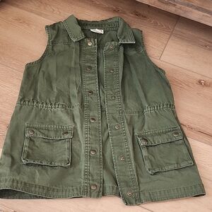 Green Vest, Girls 10/12